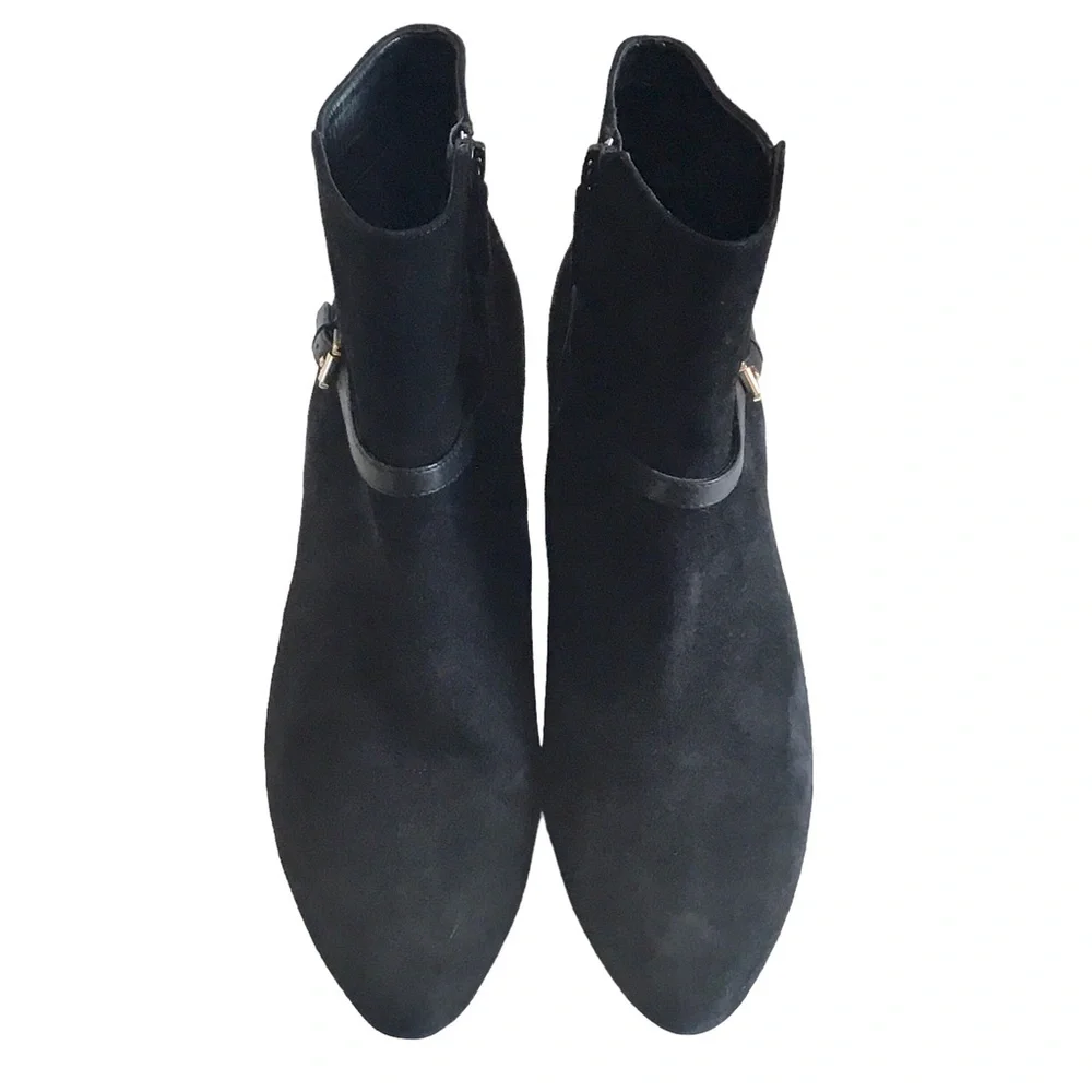 Cole Haan SYLVAN Black Suede Block Heel Buckle Straps Classic Ankle Boot Sz 9.5
